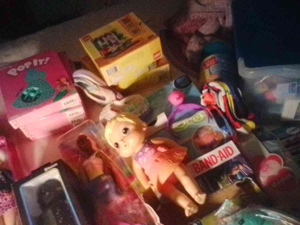 new toys shoes lipstick bag clothes microphone Bluetooth - Cleveland, Ohio - FleaMarketBay