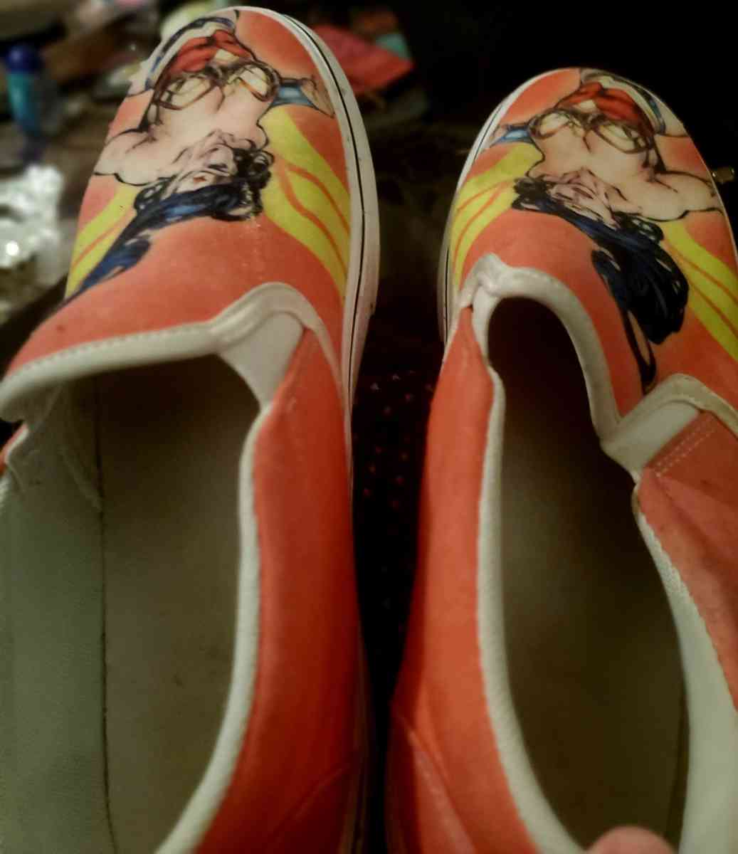 Wonder Woman vans slip on style shoes size womens 9 - Glendale, Arizona - FleaMarketBay