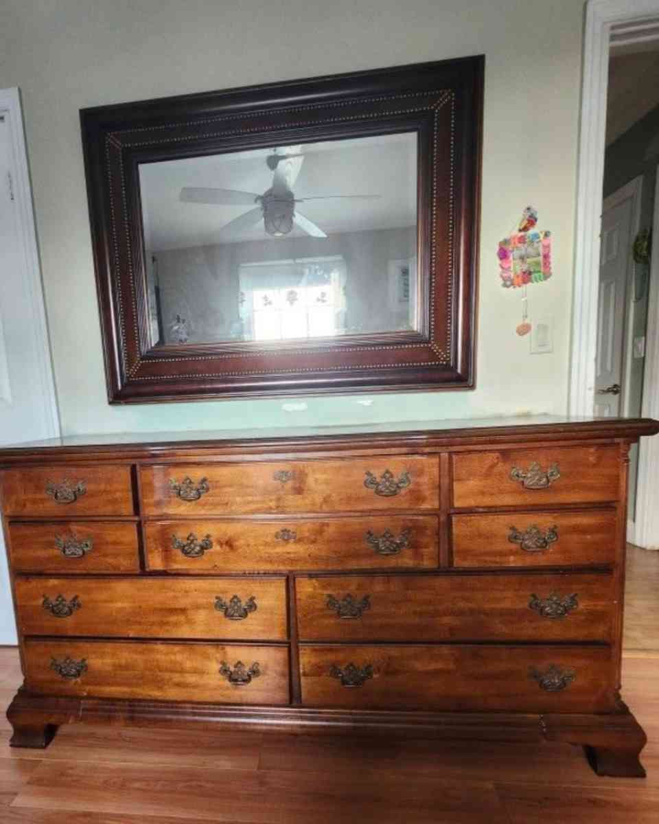 DRESSER WITH MIRROR - West Palm Beach, Florida - FleaMarketBay