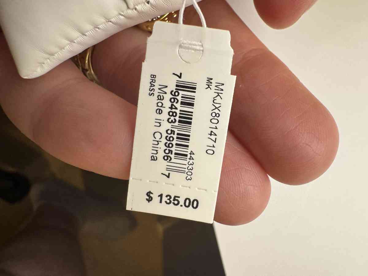 2009AIRT Michael Kors Pave Padlock Logo Chain Bracelet Goldt - Gallatin, Tennessee - FleaMarketBay