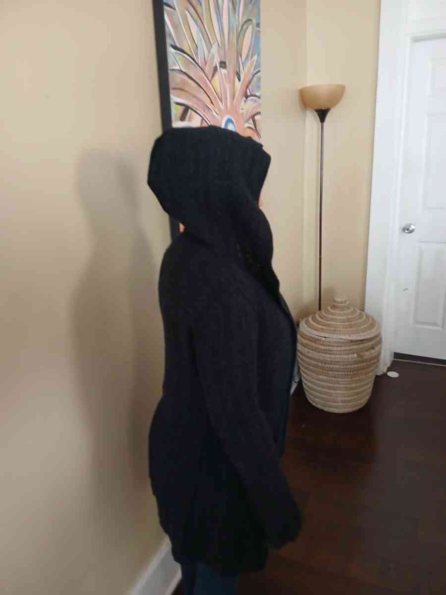 Cabi Dark grey sweater small - Indianapolis, Indiana - FleaMarketBay