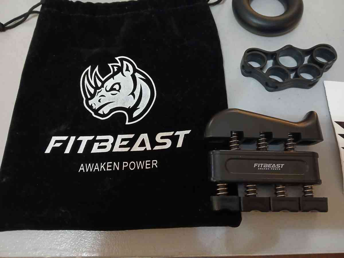 Fitbeast hand grip strengthener 3 piece kit - Indianapolis, Indiana - FleaMarketBay