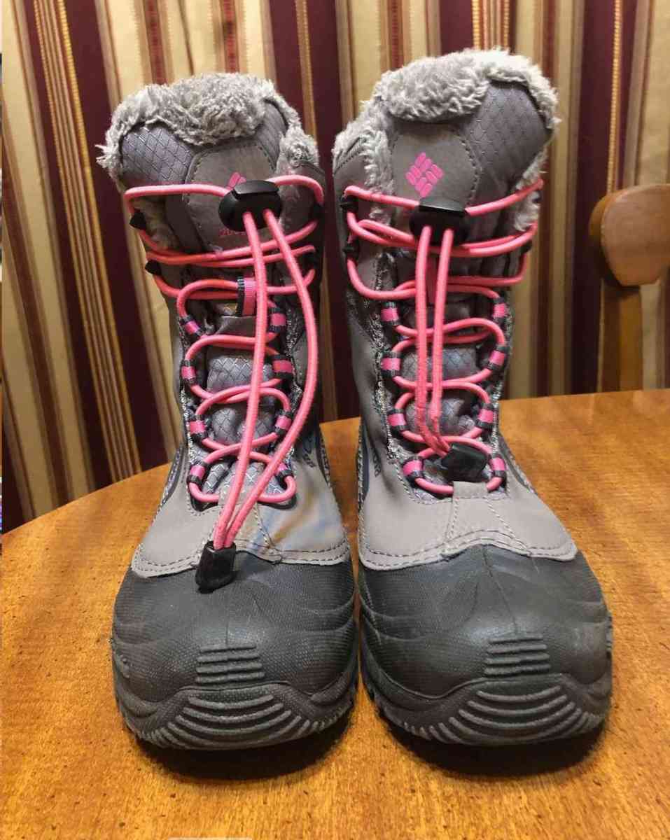 Columbia winter boots size 4 - Boone, Iowa - FleaMarketBay