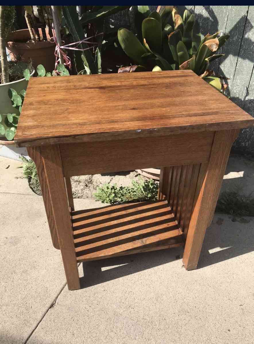 nightstand - Los Angeles, California - FleaMarketBay