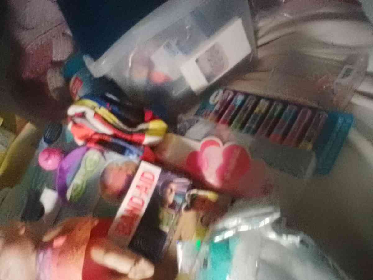 new toys shoes lipstick bag clothes microphone Bluetooth - Cleveland, Ohio - FleaMarketBay