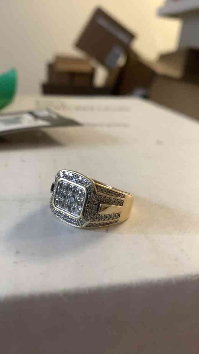 10 Karat diamond pinky ring - San Jose, California