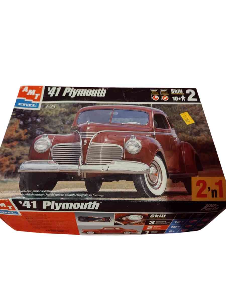 red 41 Plymouth 2 in 1 model car kit - Saint Louis, Missouri