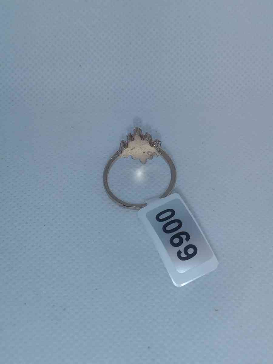 Pink White Diamond Chic Rhinestone Ring - Roanoke, Virginia - FleaMarketBay