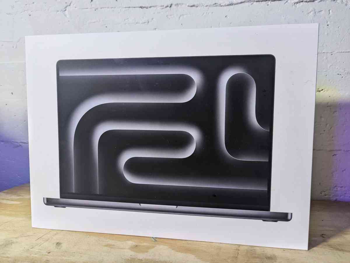 Apple MacBook Pro 16 M3 Max - Oakland, California