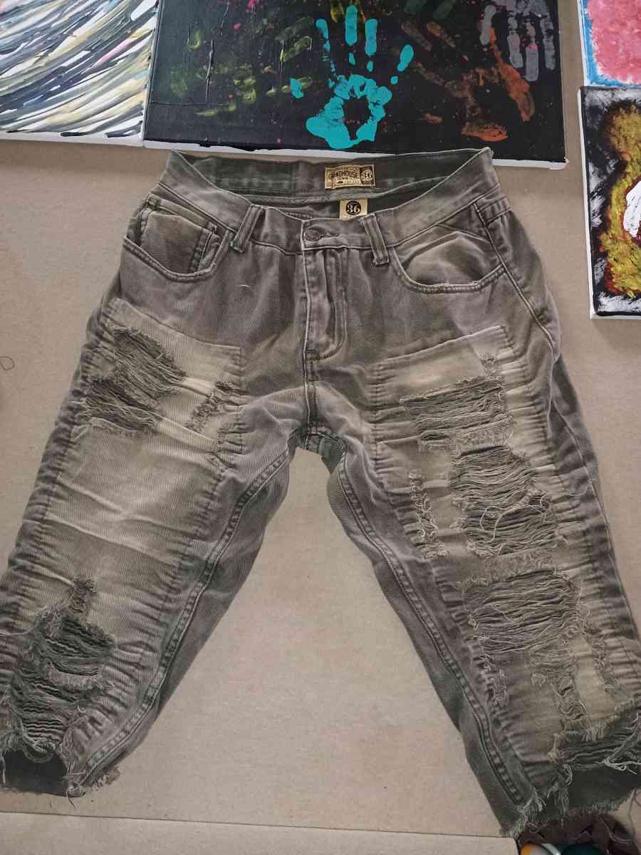 mens tshirts size large and XL  and jeans shorts size 36 - Terre Haute, Indiana - FleaMarketBay