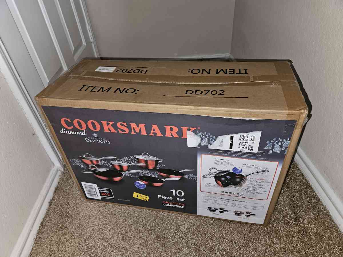 Brand New Nonstick Red Pots and Pans Set - Tampa, Florida - FleaMarketBay