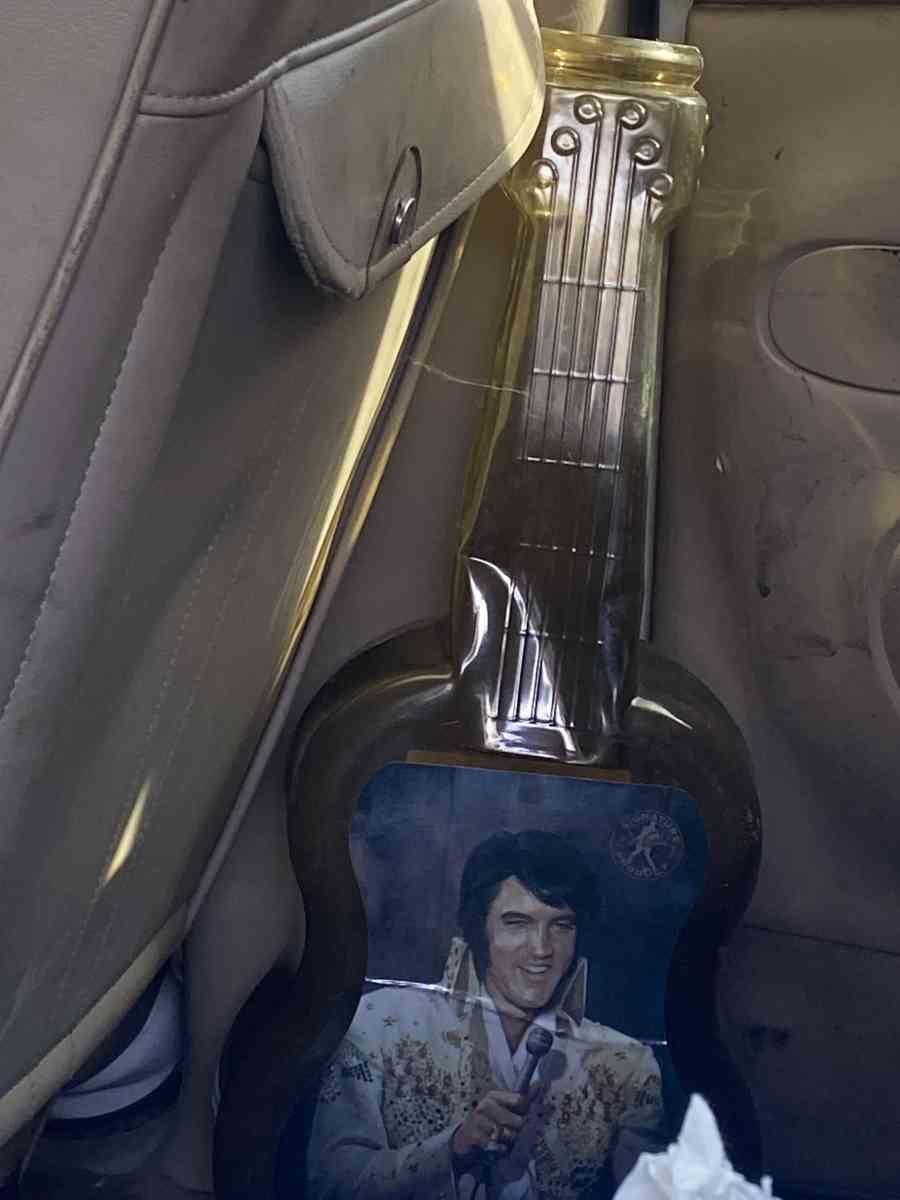 Elvis change container - Halls, Tennessee - FleaMarketBay