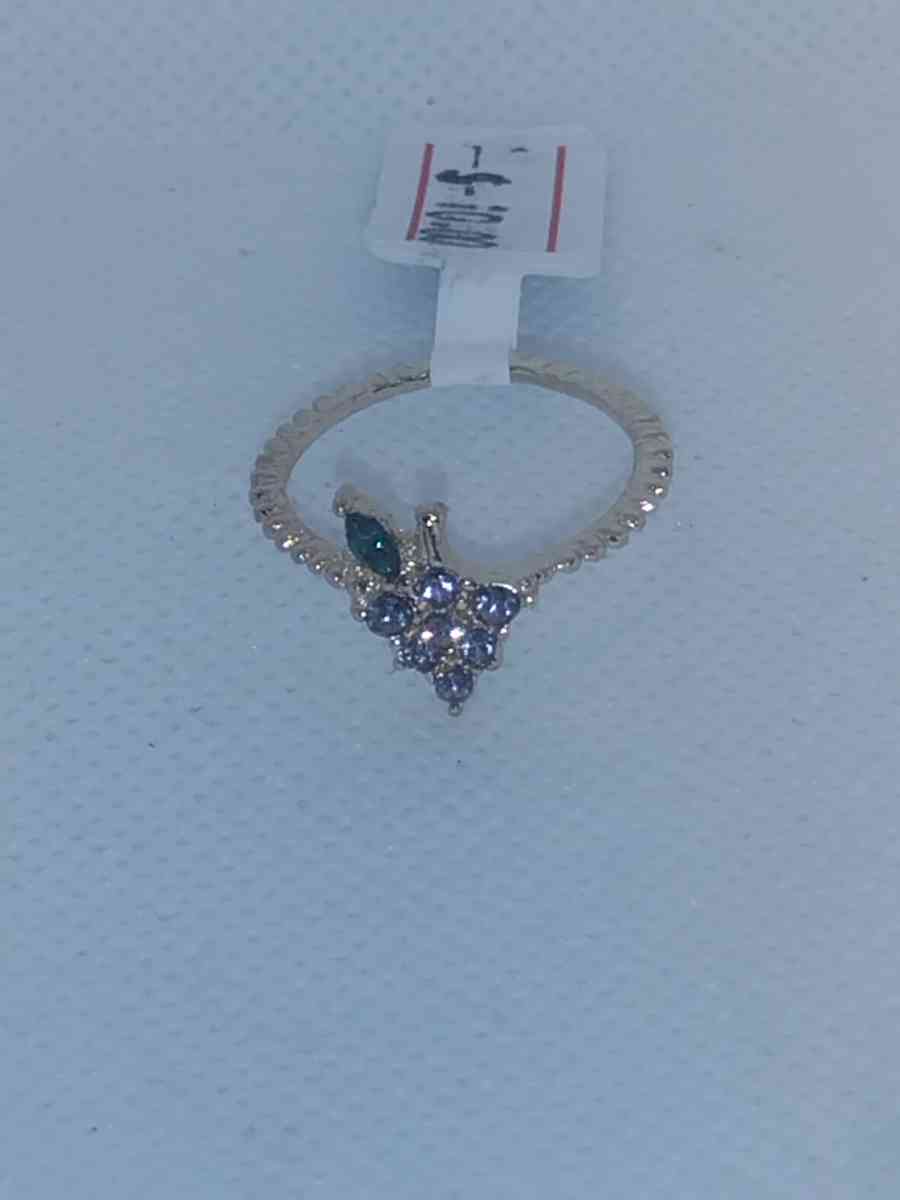 White Grape Chic Rhinestone Ring - Roanoke, Virginia - FleaMarketBay