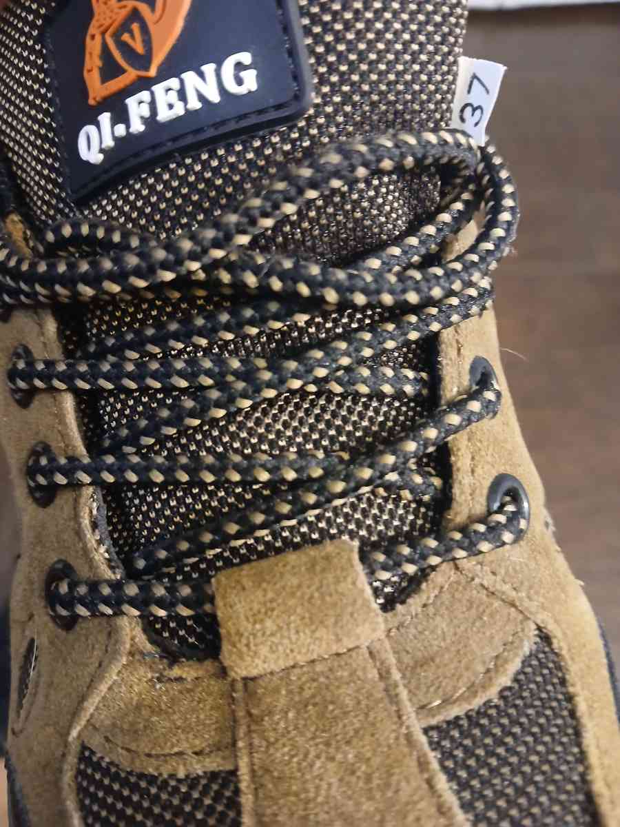 QI Feng women hiking shoes size 7 - Indianapolis, Indiana - FleaMarketBay