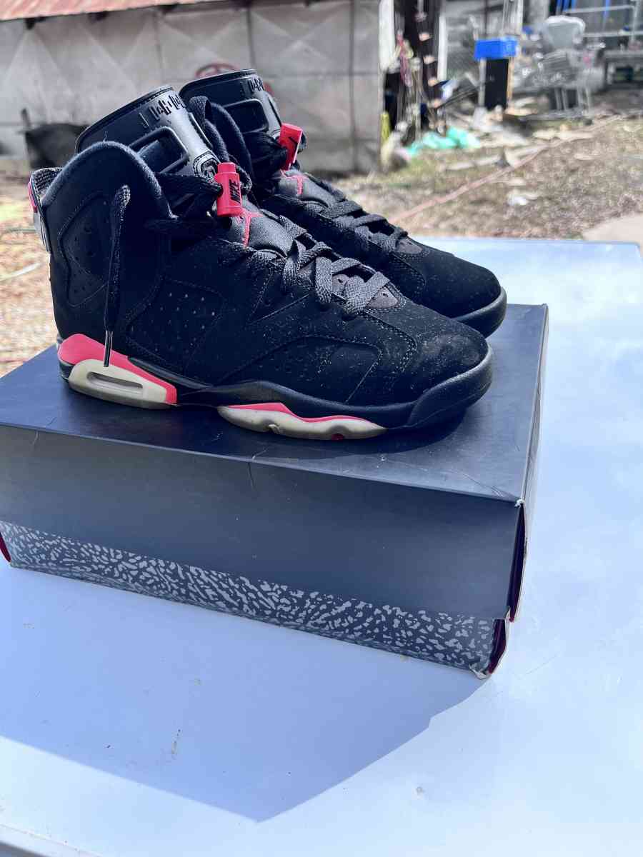 black nikkie shoes - Fayetteville, North Carolina - FleaMarketBay