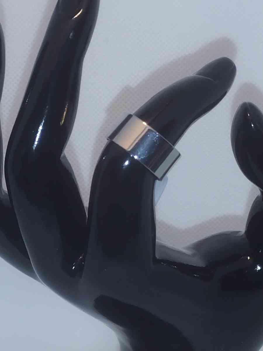 Wide Band Retro Geometric Ring - Roanoke, Virginia - FleaMarketBay