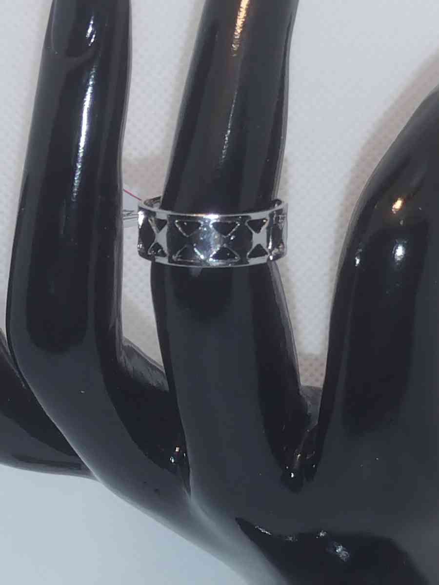 Diamond Band Ring RG - Roanoke, Virginia - FleaMarketBay