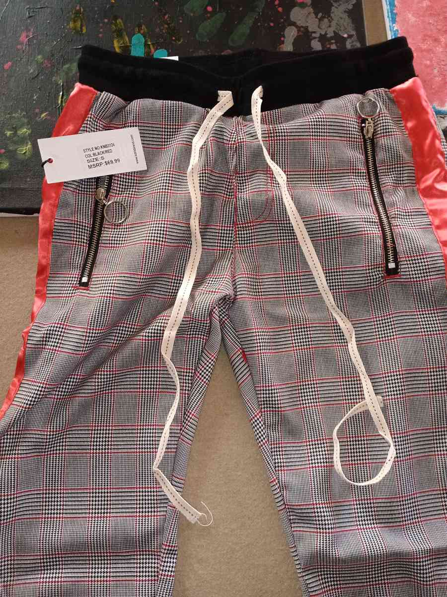 KDNK Designer joggers size small - Terre Haute, Indiana - FleaMarketBay