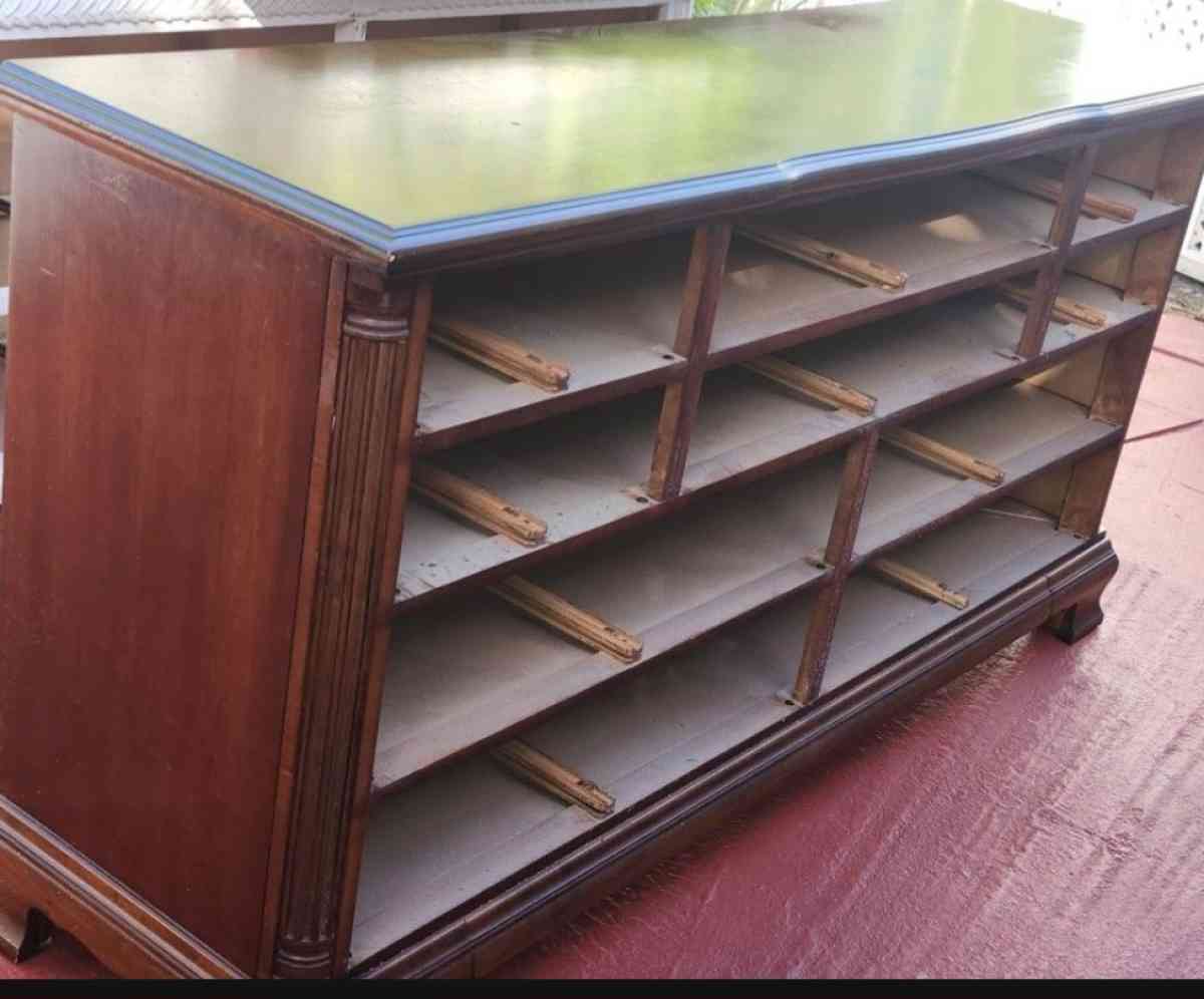 DRESSER WITH MIRROR - West Palm Beach, Florida - FleaMarketBay