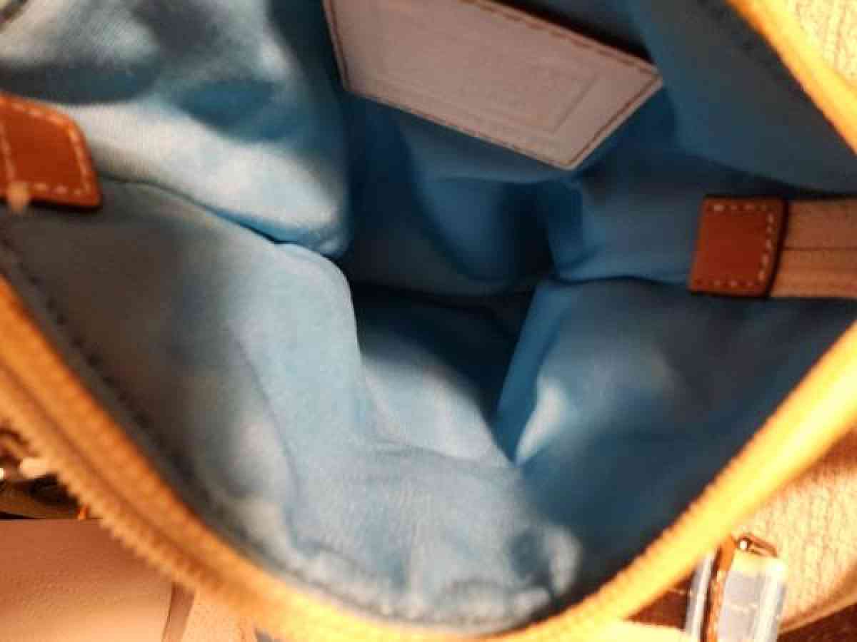 coach bag - Clinton, Massachusetts - FleaMarketBay