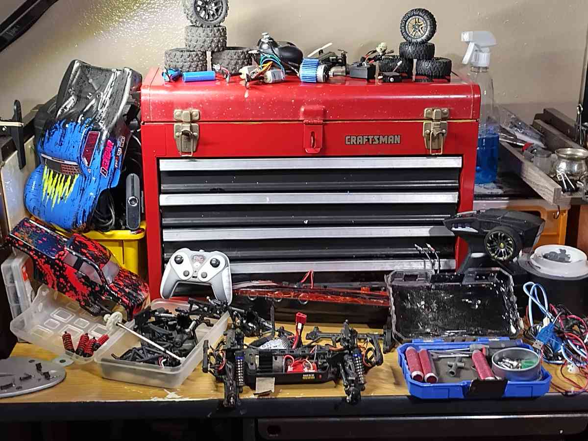 RC cartrucktwo boatsand a mini dronelots of extras like serv - Rossville, Georgia