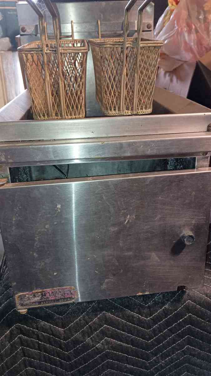 small countertop fryer - Adrian, Michigan - FleaMarketBay