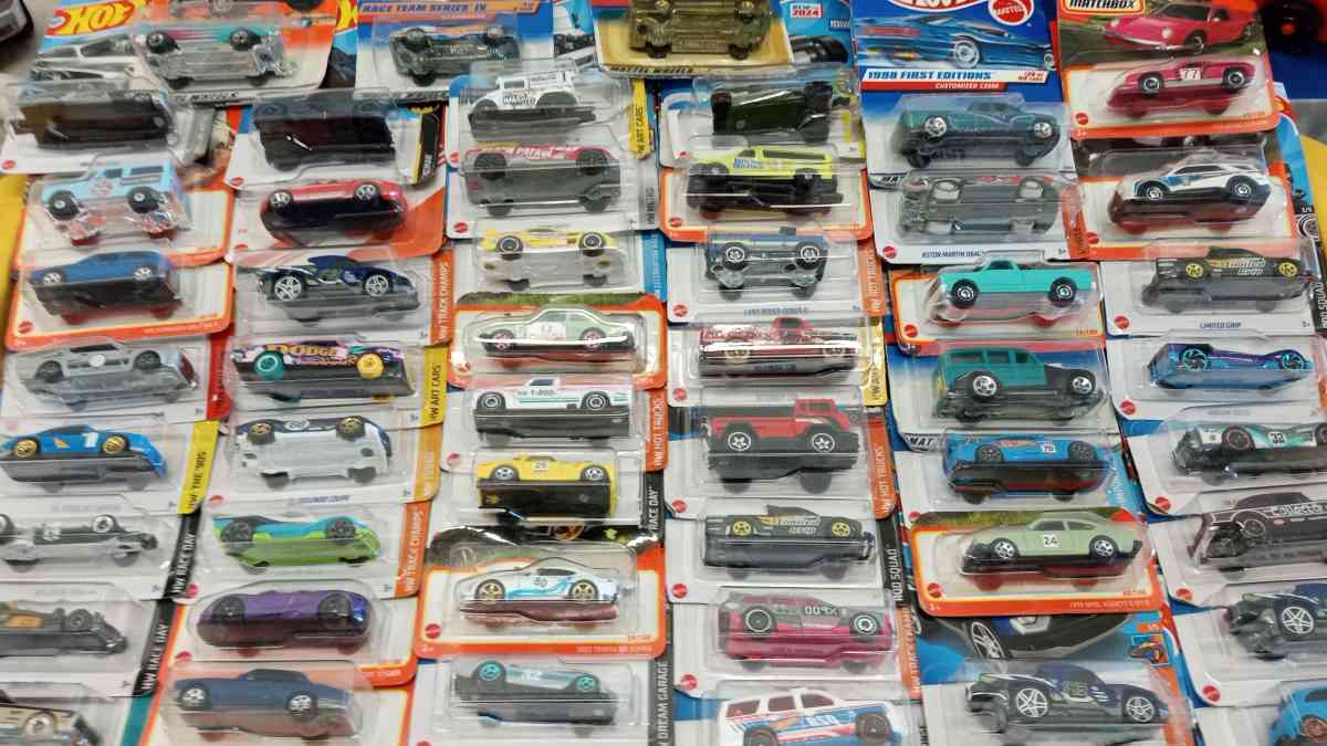 the big great collection of toys cars and trucks - Atherton, California - FleaMarketBay