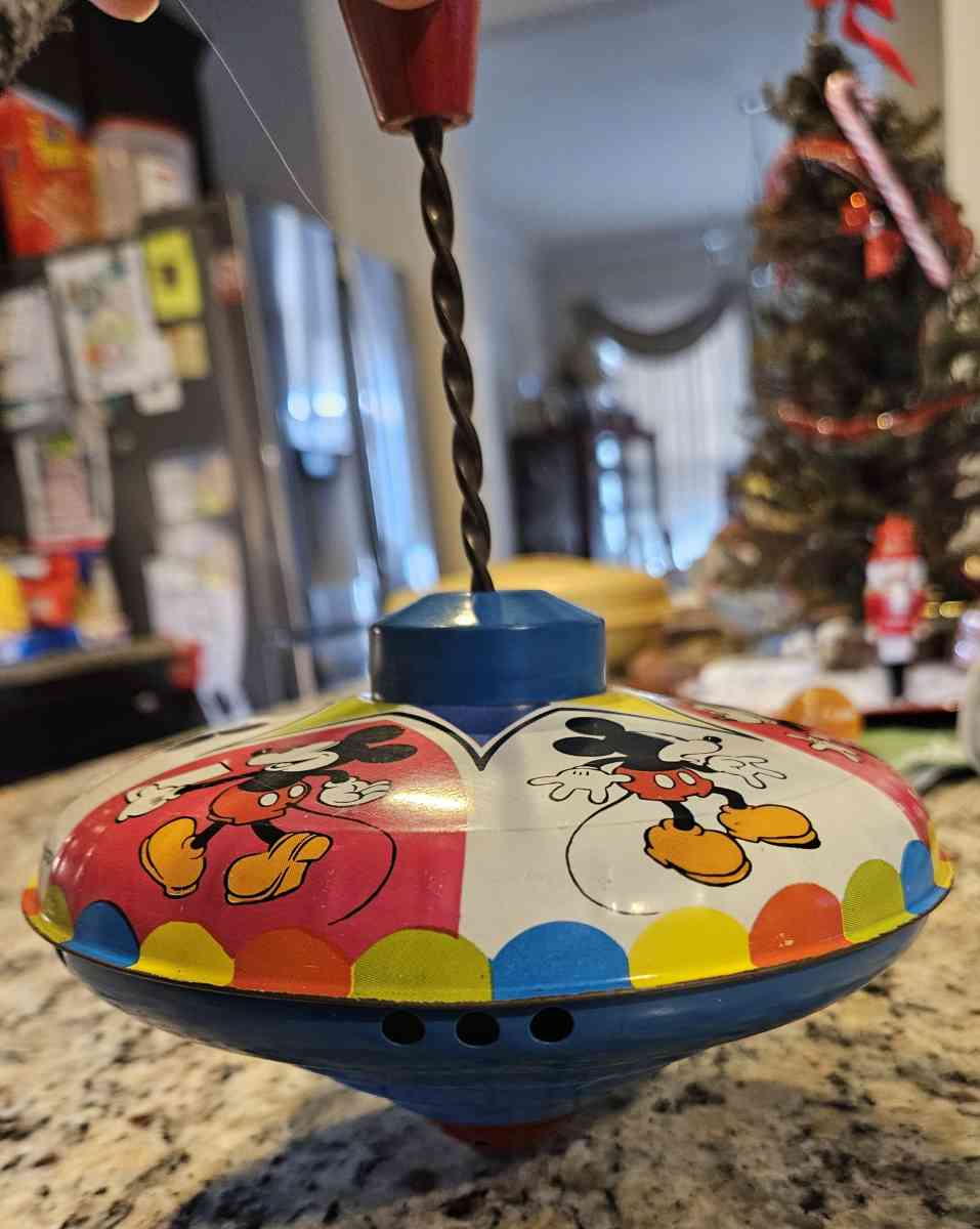 Vintage 1975 Disney Mickey Mouse Tin Litho Spinning top - Kearneysville, West Virginia - FleaMarketBay