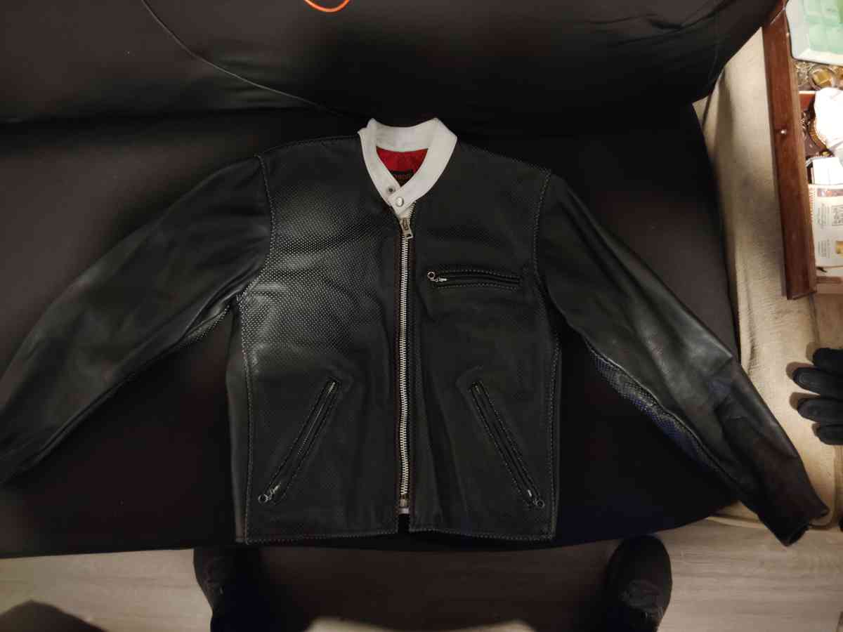 leather jacket - Antioch, Tennessee