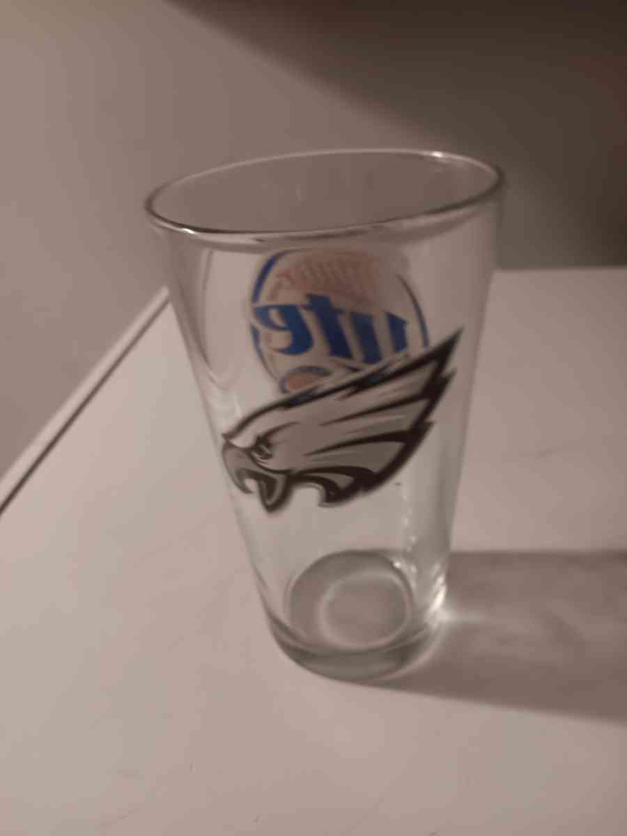 nfl Philadelphia eagles glass cup Miller lite - Jermyn, Pennsylvania