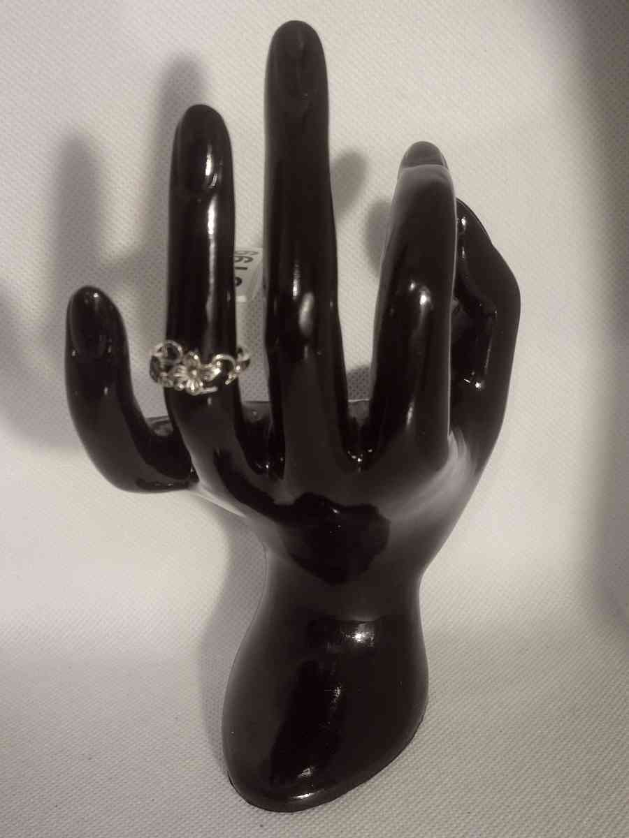 Silver Flower Ring - Roanoke, Virginia - FleaMarketBay