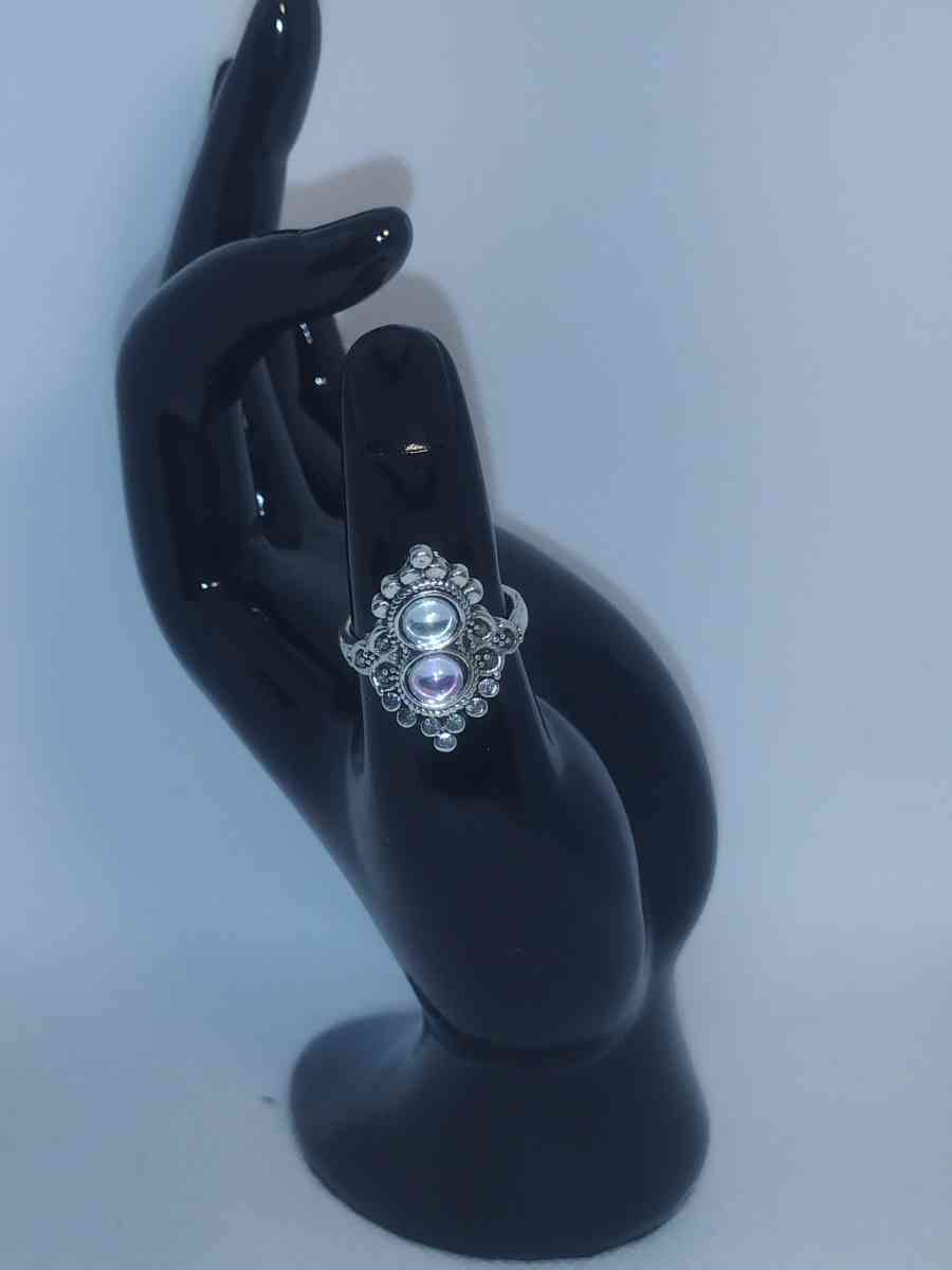 Double Dutch Ring - Roanoke, Virginia - FleaMarketBay