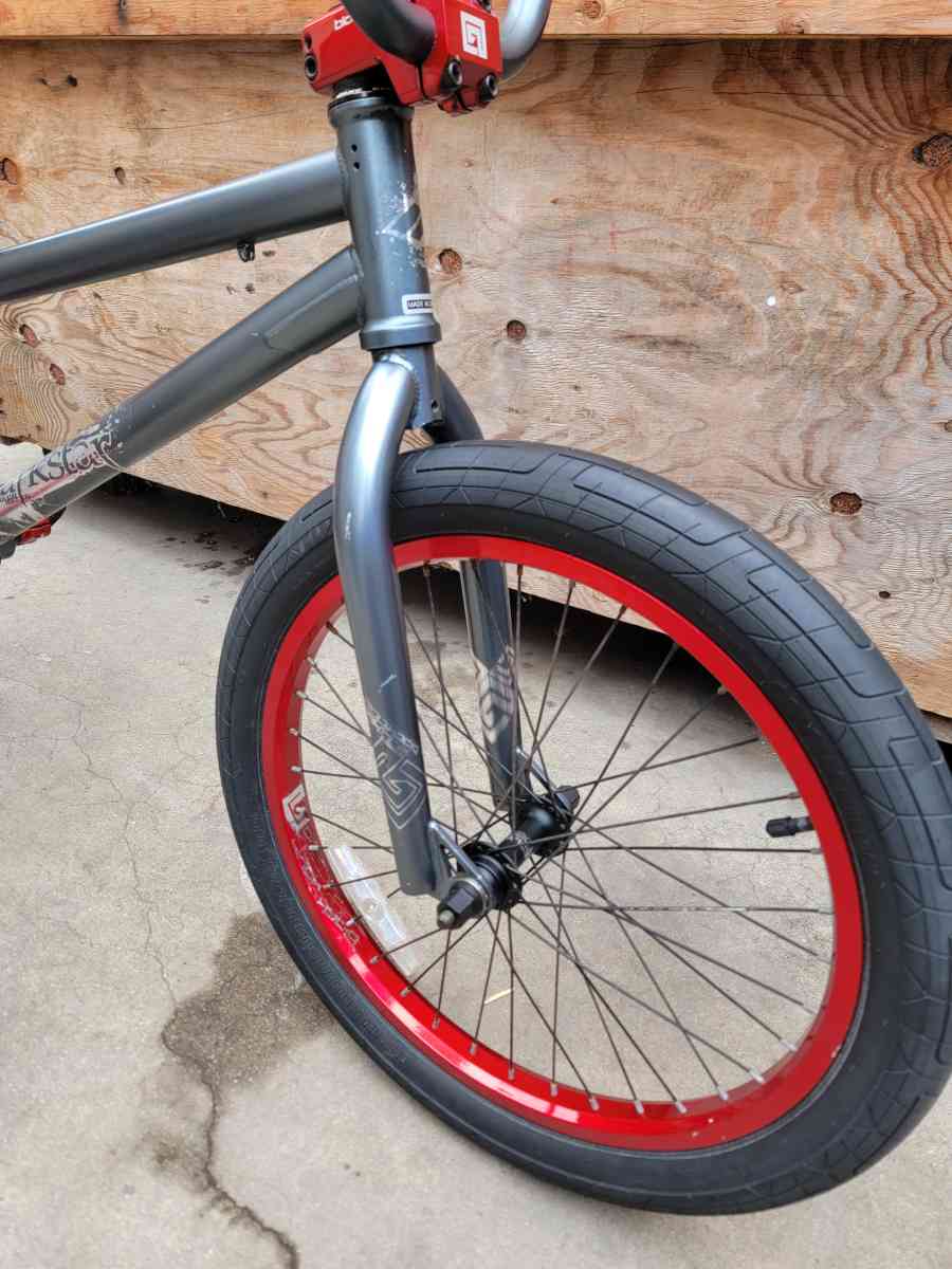 20 BMX - Carson, California - FleaMarketBay