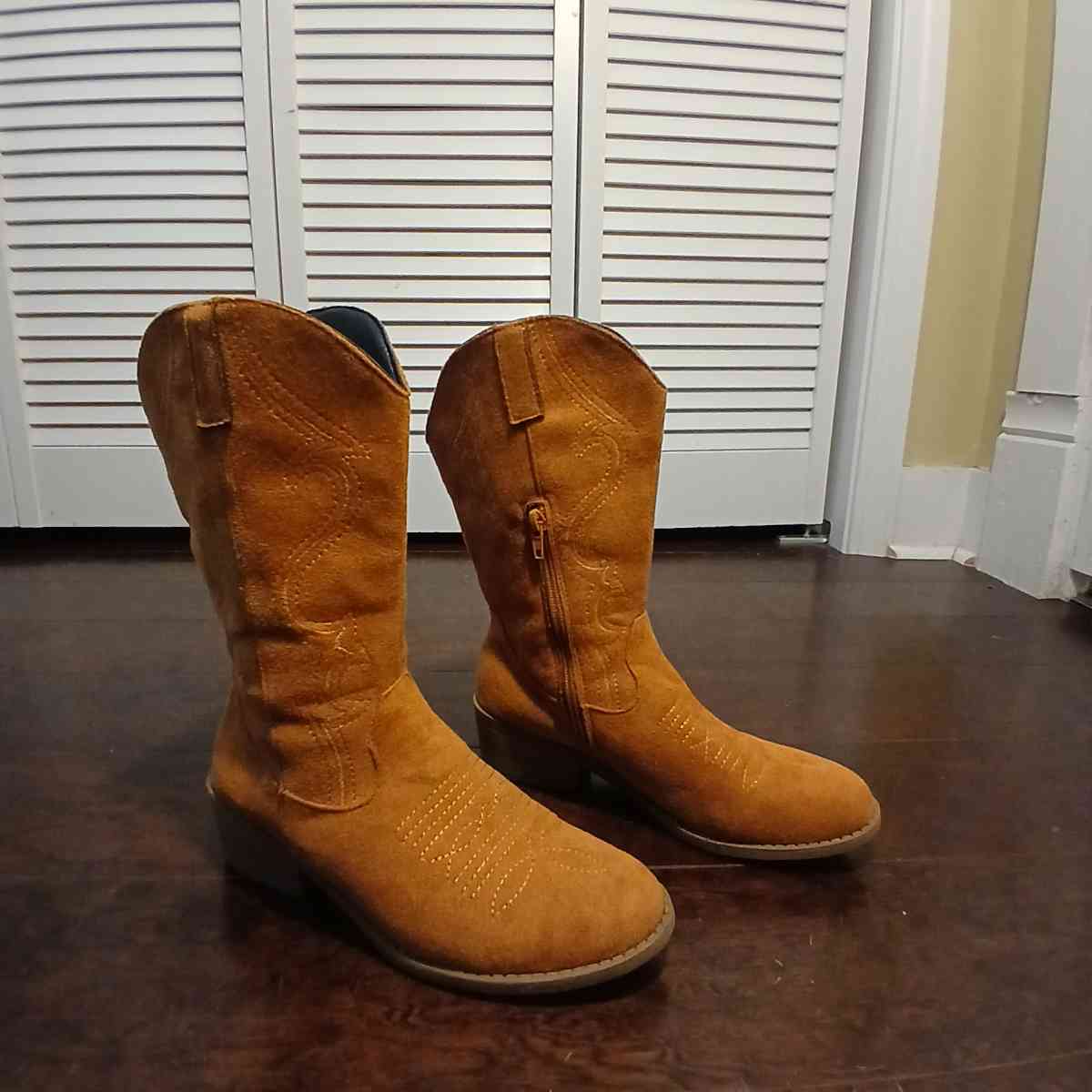 Western Brown Cowboy Boots For Women Size 6 - Indianapolis, Indiana