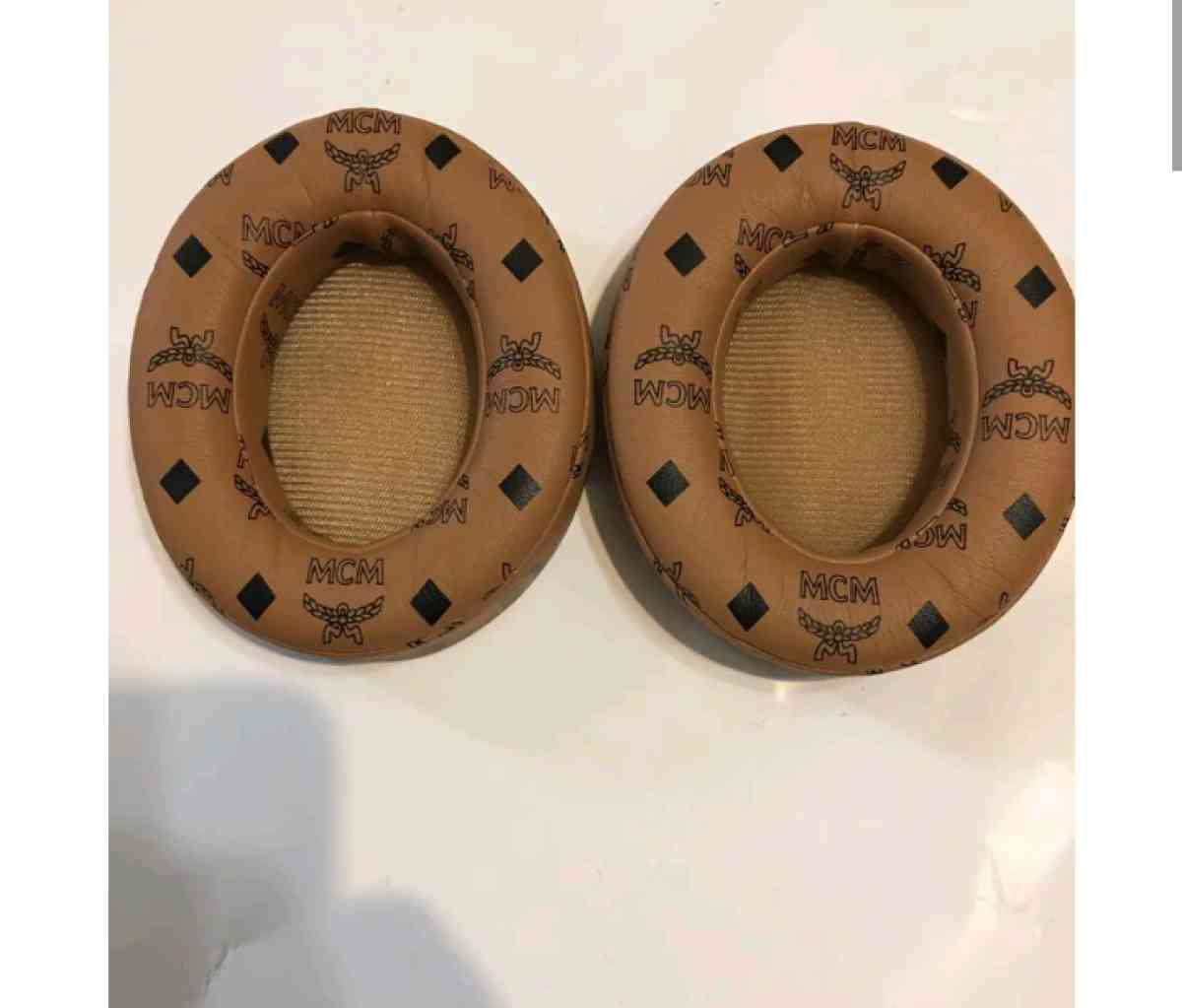 slippers - Lafayette, Louisiana - FleaMarketBay