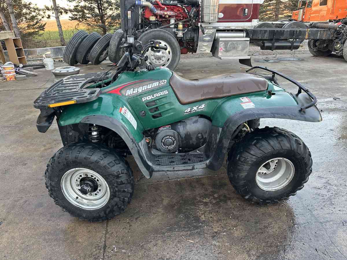 Polaris 325 magnum - Calamus, Iowa - FleaMarketBay