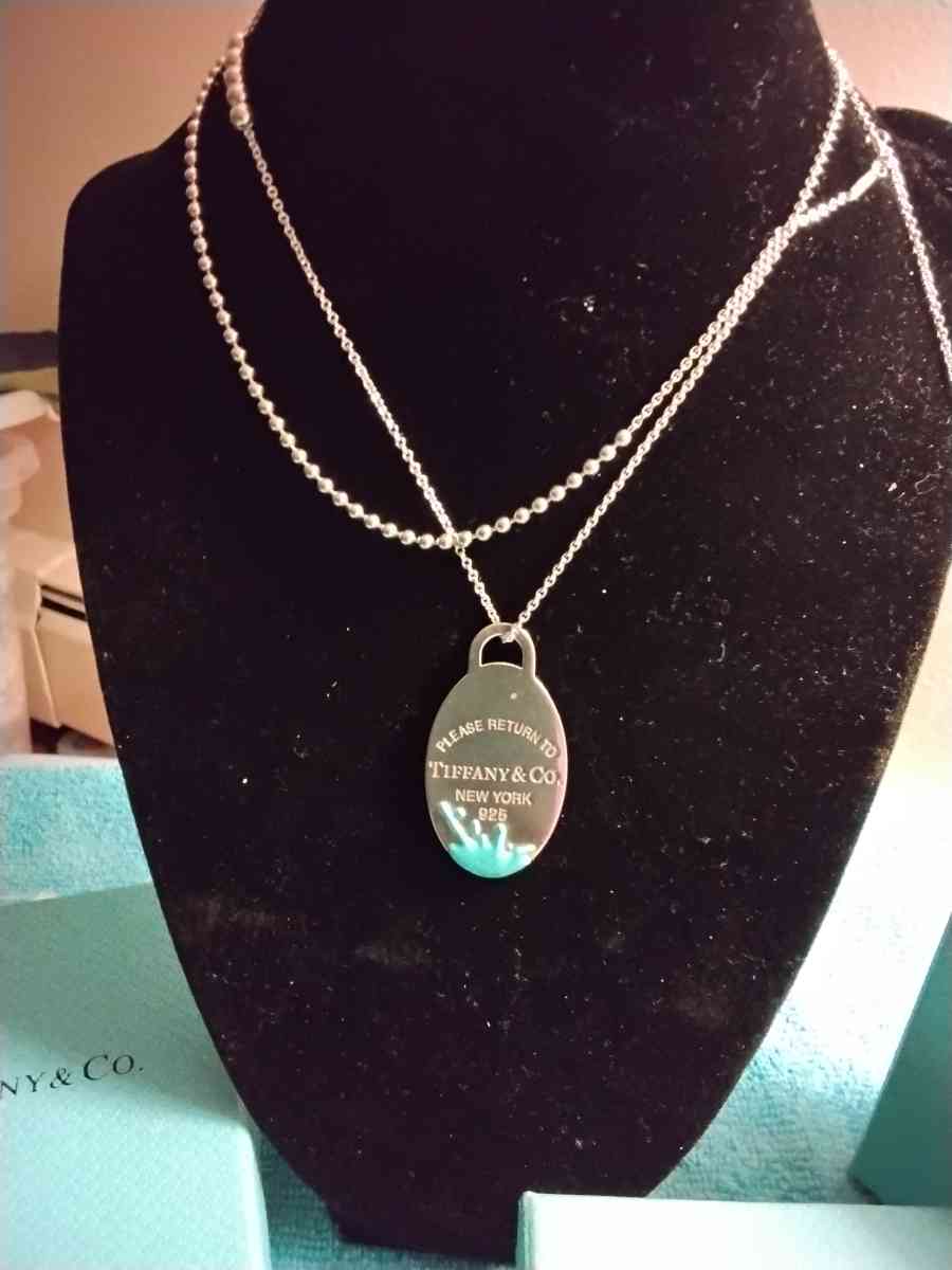 TIFFANYCO BLUE SPLASH NECKLACE - Brookfield, Massachusetts - FleaMarketBay