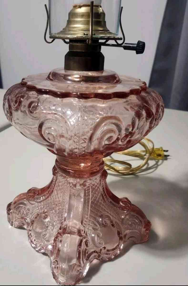 B  P PRINCESS FEATHER OIL LAMP COVERTED TO ELECTRIC