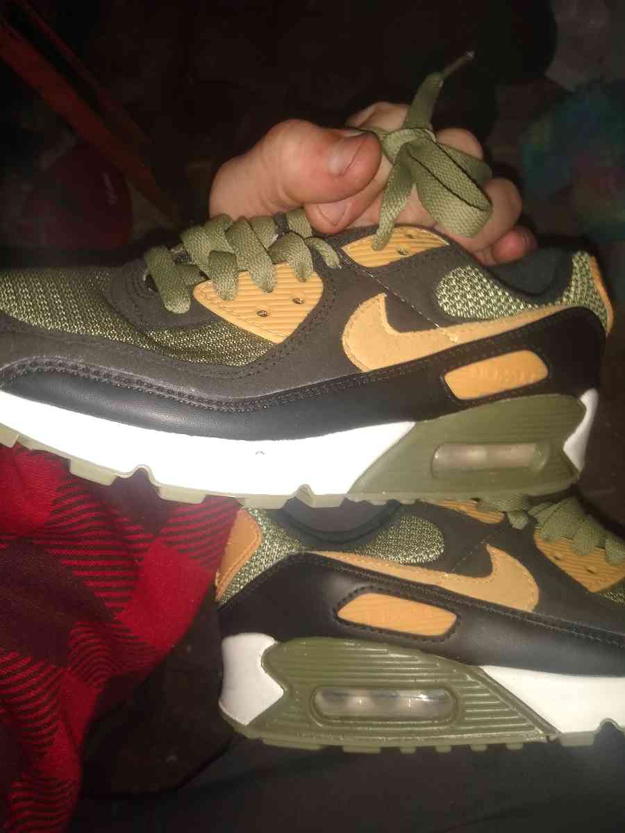 Nike shoes - Alicia, Arkansas