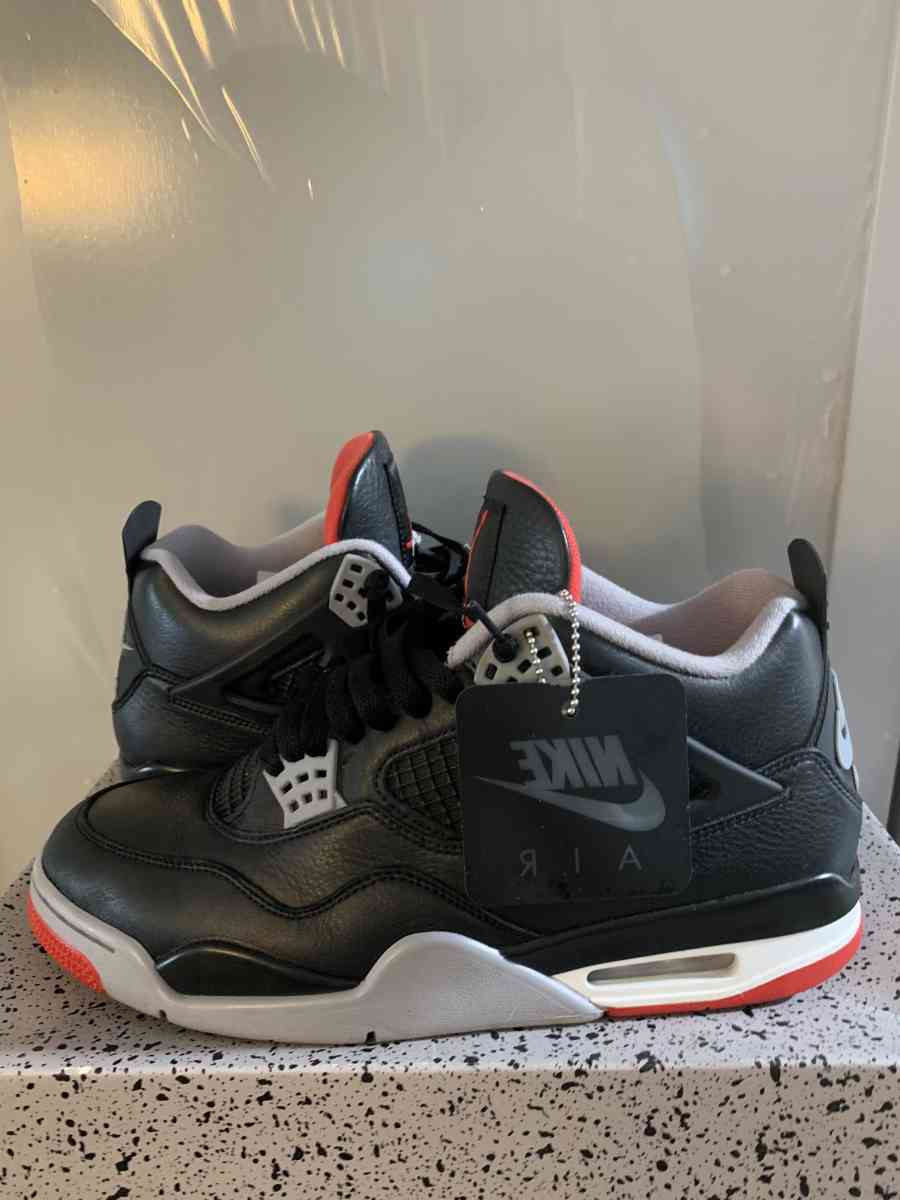jordan retro 4s - Belleville, Michigan