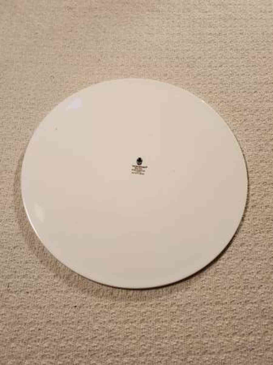 decorative cake plate - Clinton, Massachusetts - FleaMarketBay