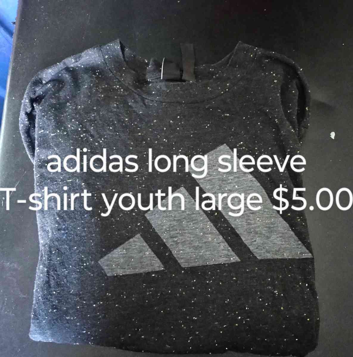 womens shoes and clothes - Saint Joseph, Missouri - FleaMarketBay