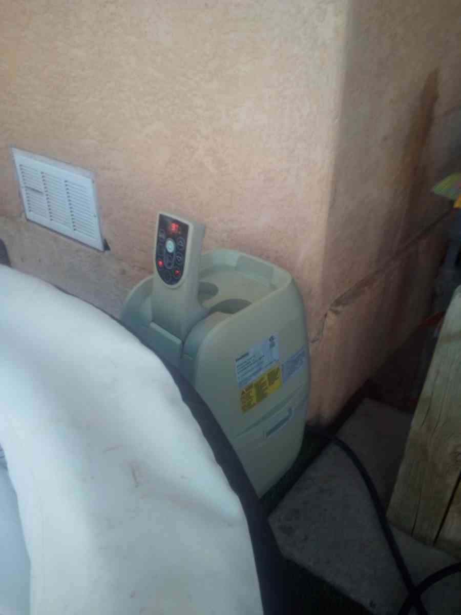 SaluSpa inflatable Hot tub - Albuquerque, New Mexico - FleaMarketBay