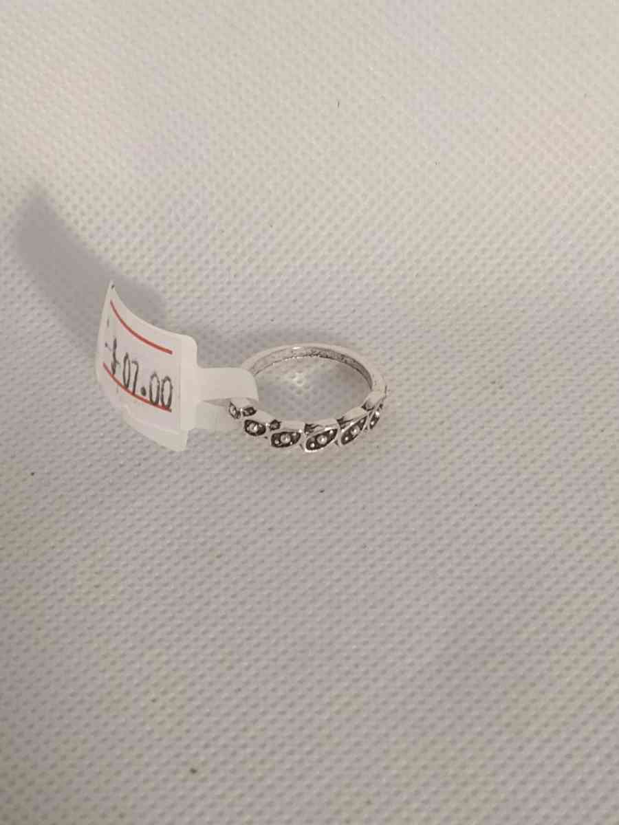 Silver Leaflet Ring - Roanoke, Virginia - FleaMarketBay