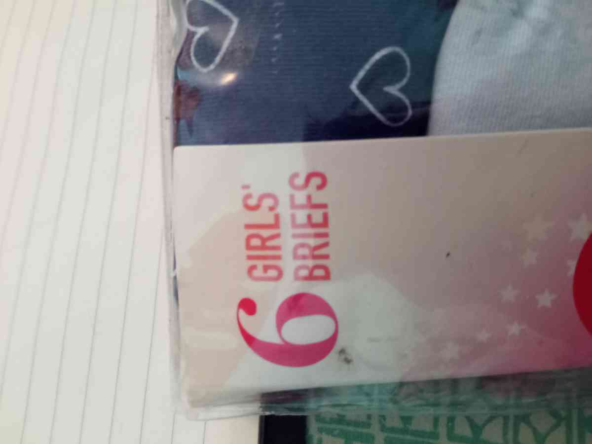 girl brief mamla on the back size - Cleveland, Ohio - FleaMarketBay