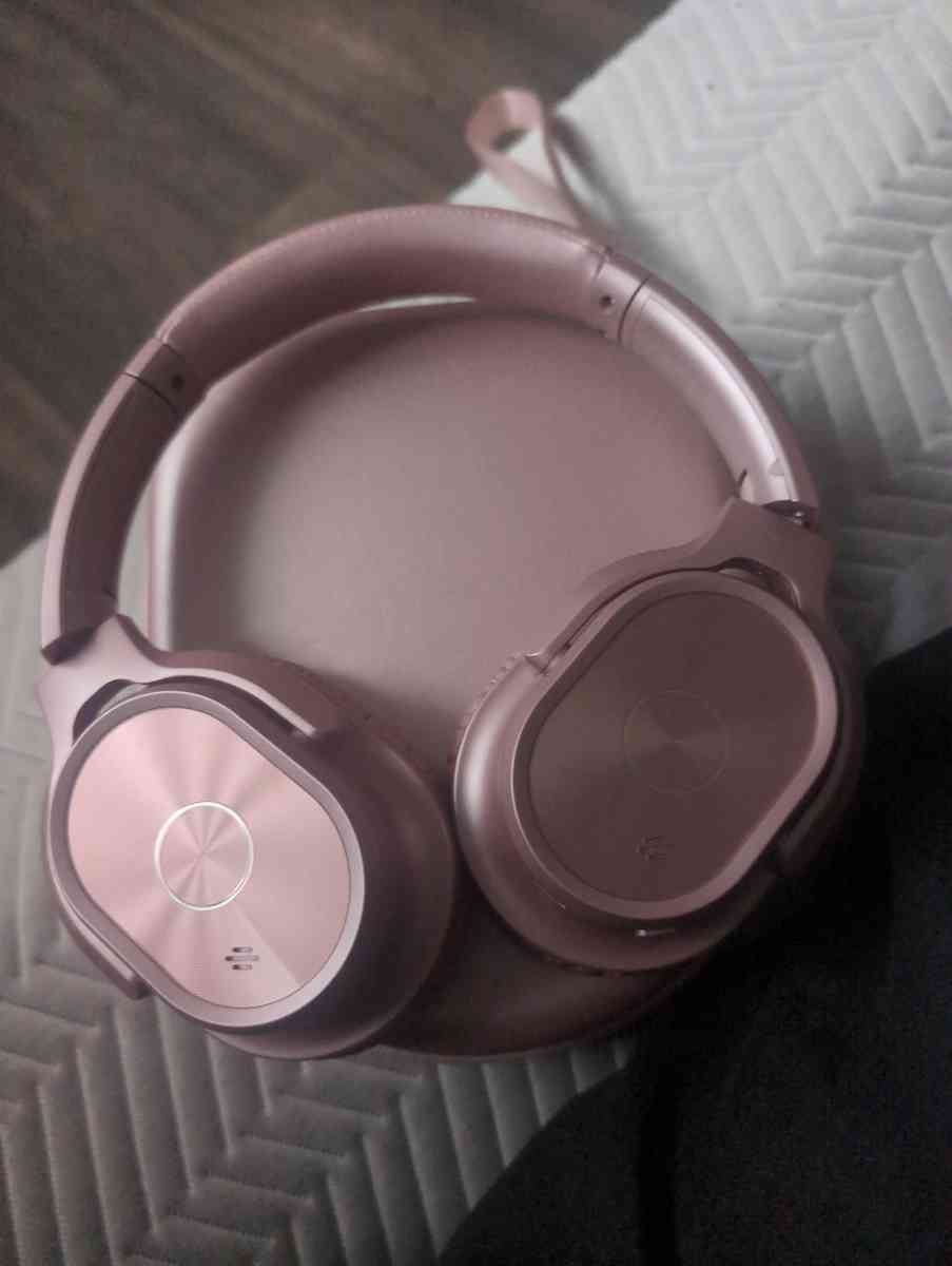 zihnic over the ear headphones - San Antonio, Texas