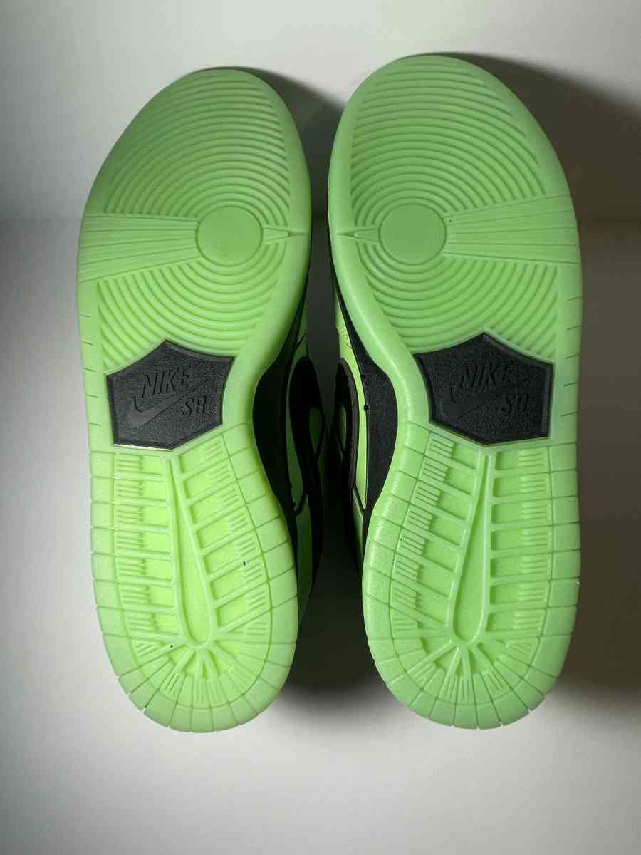 Green Powerpuff Dunks - Alpharetta, Georgia - FleaMarketBay