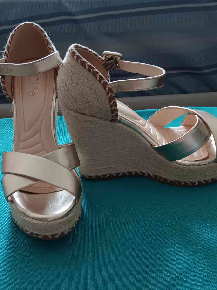 Sandalias dorada - Orlando, Florida