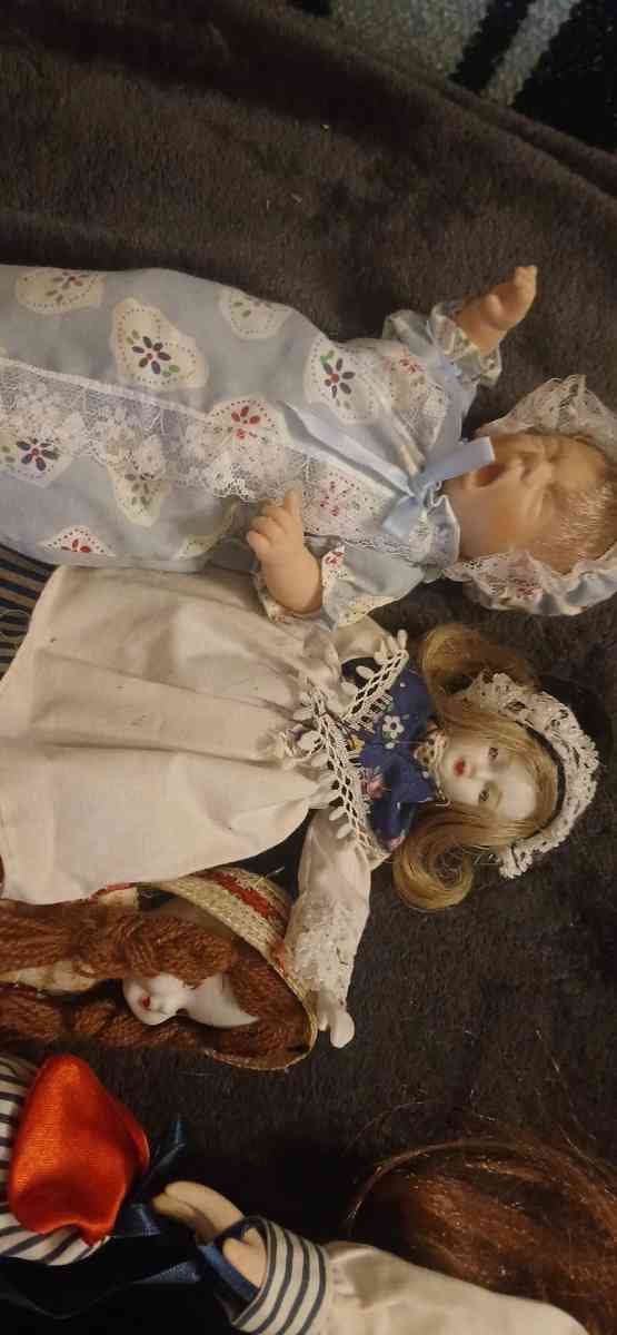 porcelain dolls - Griffin, Georgia