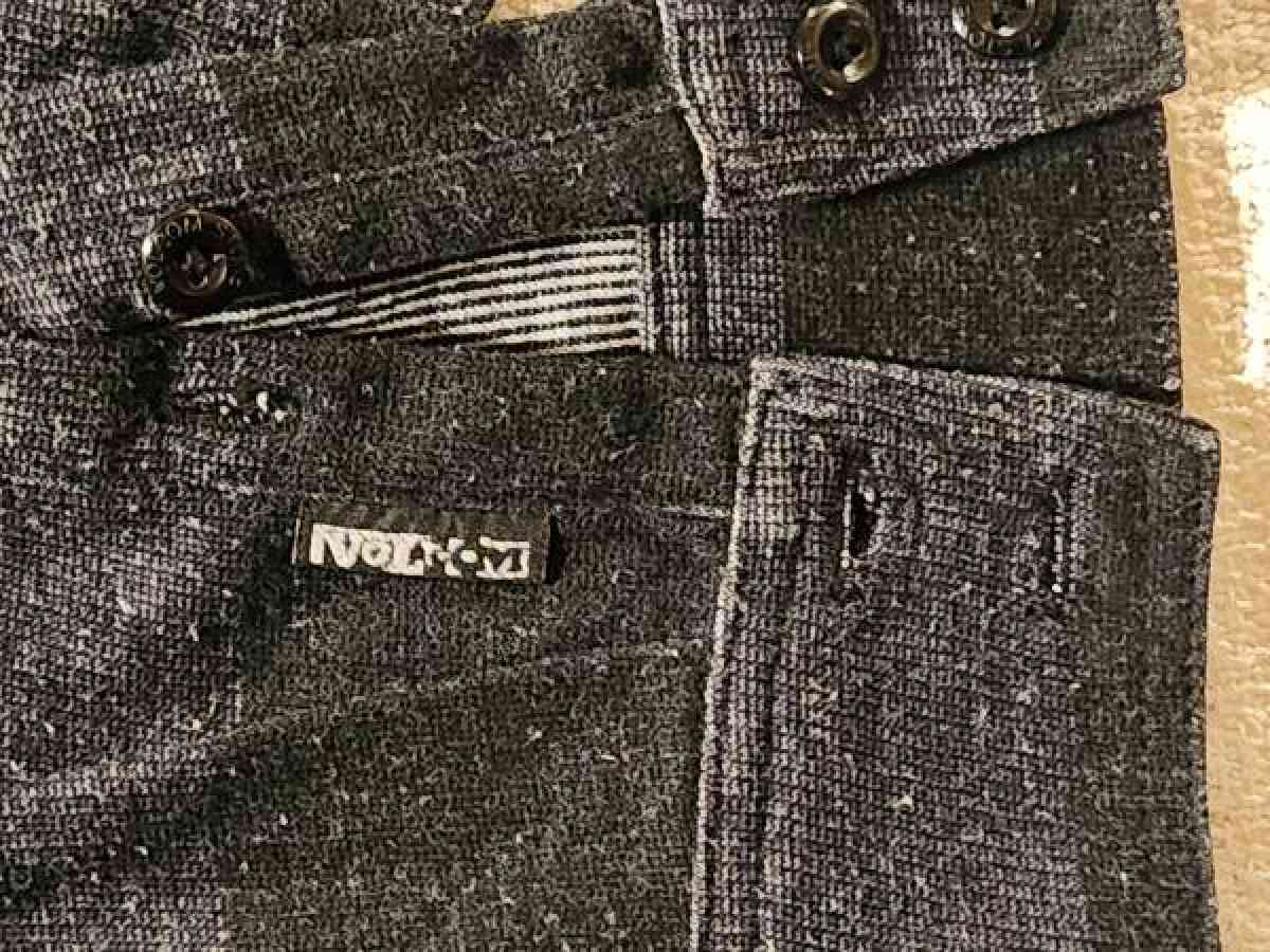 volcom plaid flannel - Clinton, Massachusetts - FleaMarketBay